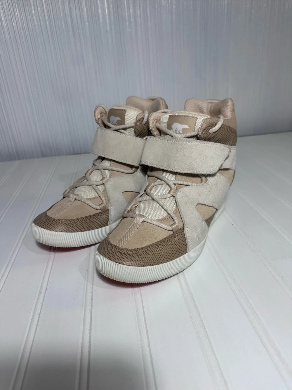 Sorel Out N About Sport wedge boots women’s 9.5